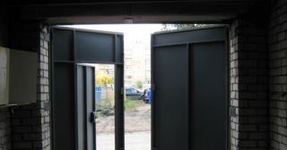 Купить гаражные ворота распашные Полевской, цена от 3816 руб.